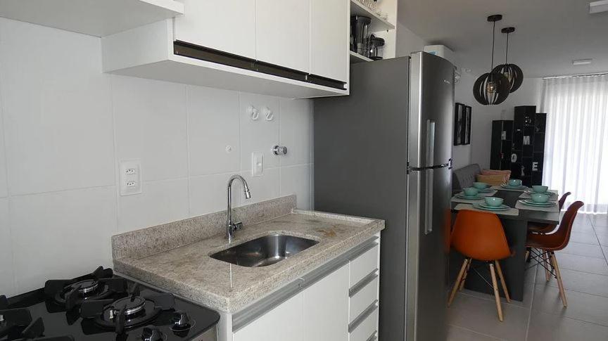 Apto Guarajuba Praia Condominio Porto Smeralda-100 Metros Da Praia Exteriör bild